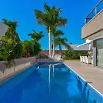 El Duque Private Lux Адехе