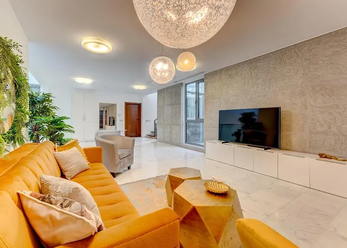 El Duque Private Lux Villa *