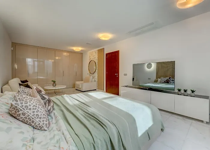 فيلة El Duque Private Lux *