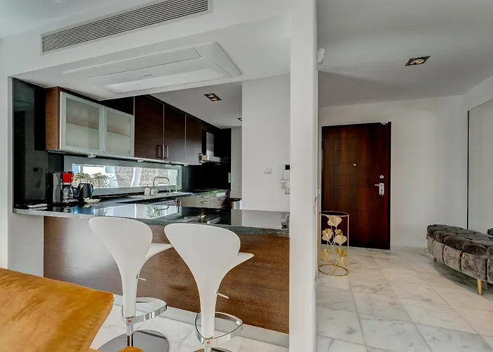 فيلة El Duque Private Lux أذيخي