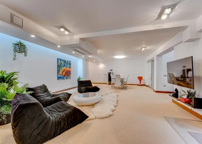 El Duque Private Lux