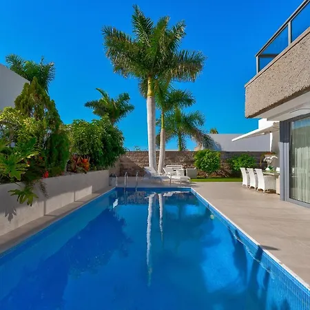 El Duque Private Lux Адехе